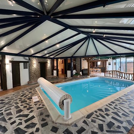 Rigolet Maison En Ville Avec Piscine Interieure Le Controis-en-Sologne Esterno foto